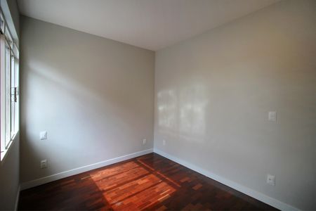 Apartamento à venda com 118m², 4 quartos e 2 vagasQuarto 2