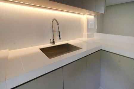 Apartamento à venda com 118m², 4 quartos e 2 vagasCozinha - Torneira