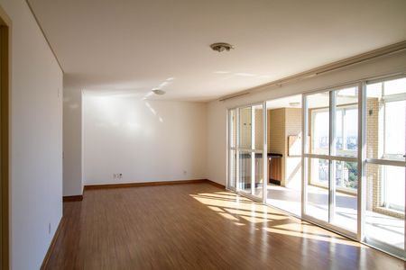 Apartamento à venda com 143m², 3 quartos e 2 vagas Apartamento à venda com 143m², 3 quartos e 2 vagasSala
