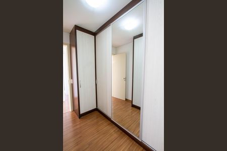 Apartamento à venda com 143m², 3 quartos e 2 vagas Apartamento à venda com 143m², 3 quartos e 2 vagasCloset Suíte