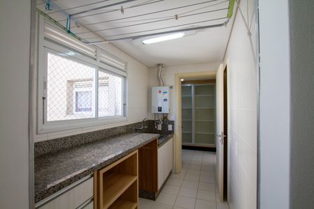Apartamento à venda com 143m², 3 quartos e 2 vagas Apartamento à venda com 143m², 3 quartos e 2 vagasÁrea de Serviço