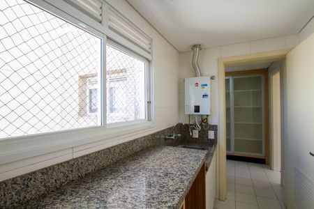 Apartamento à venda com 143m², 3 quartos e 2 vagas Apartamento à venda com 143m², 3 quartos e 2 vagasÁrea de Serviço