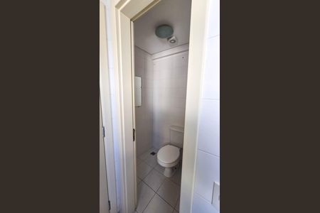 Apartamento à venda com 143m², 3 quartos e 2 vagas Apartamento à venda com 143m², 3 quartos e 2 vagasBanheiro de serviço