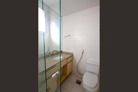 Apartamento à venda com 143m², 3 quartos e 2 vagas Apartamento à venda com 143m², 3 quartos e 2 vagasBanheiro da Suíte