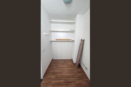 Apartamento à venda com 143m², 3 quartos e 2 vagas Apartamento à venda com 143m², 3 quartos e 2 vagasDespensa