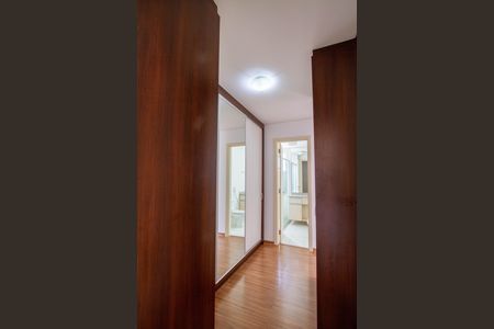 Apartamento à venda com 143m², 3 quartos e 2 vagas Apartamento à venda com 143m², 3 quartos e 2 vagasCloset Suíte