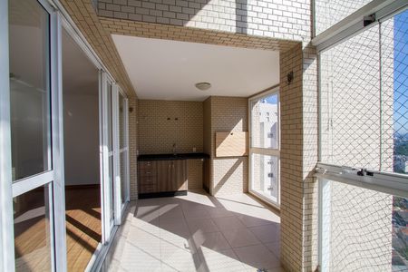 Apartamento à venda com 143m², 3 quartos e 2 vagas Apartamento à venda com 143m², 3 quartos e 2 vagasVaranda gourmet