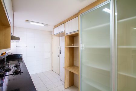Apartamento à venda com 143m², 3 quartos e 2 vagas Apartamento à venda com 143m², 3 quartos e 2 vagasCozinha