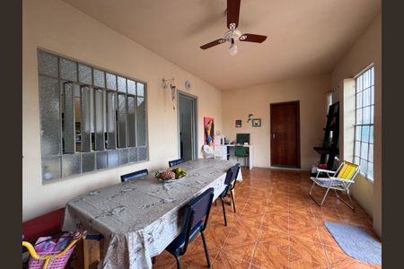 Casa à venda com 158m², 3 quartos e 1 vaga Casa à venda com 158m², 3 quartos e 1 vagaÁrea de Serviço