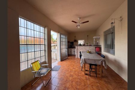 Casa à venda com 158m², 3 quartos e 1 vaga Casa à venda com 158m², 3 quartos e 1 vagaÁrea de Serviço