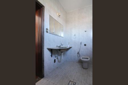 Casa à venda com 280m², 4 quartos e 1 vagaBanheiro da Suíte