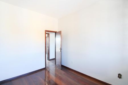 Casa à venda com 280m², 4 quartos e 1 vagaQuarto 2