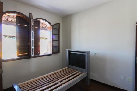 Casa à venda com 280m², 4 quartos e 1 vagaSuíte