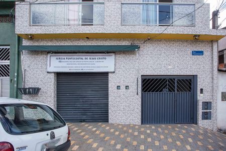Casa para alugar com 80m², 2 quartos e sem vagaFachada