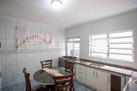 Casa para alugar com 80m², 2 quartos e sem vagaCozinha