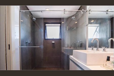 Apartamento à venda com 220m², 4 quartos e 4 vagasFoto 01