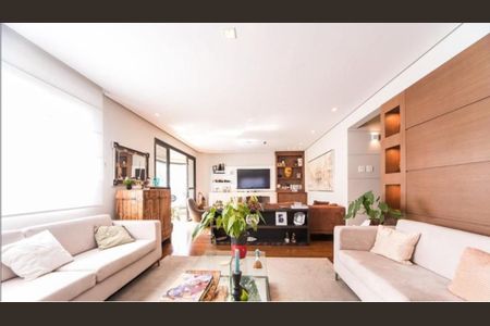 Apartamento à venda com 220m², 4 quartos e 4 vagasFoto 01