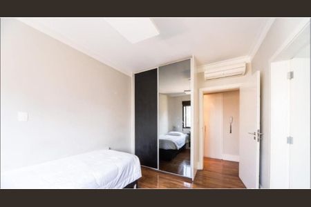 Apartamento à venda com 220m², 4 quartos e 4 vagasFoto 01
