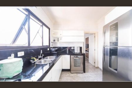 Apartamento à venda com 220m², 4 quartos e 4 vagasFoto 01