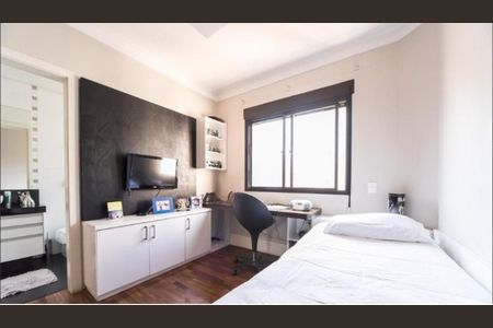 Apartamento à venda com 220m², 4 quartos e 4 vagasFoto 01