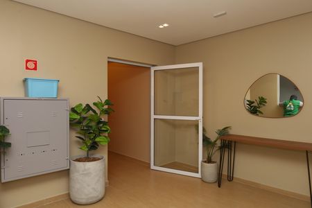 Apartamento à venda com 46m², 2 quartos e 1 vagaÁrea comum - Saguão do prédio