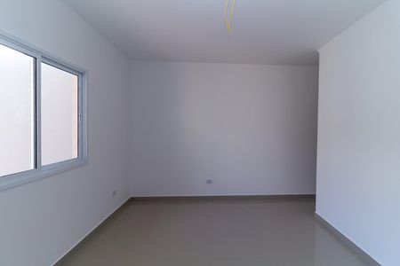 Casa à venda com 87m², 2 quartos e 2 vagas Casa à venda com 87m², 2 quartos e 2 vagasSala