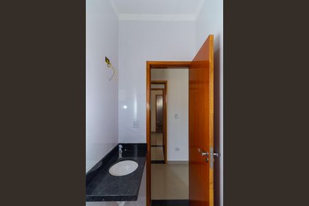 Casa à venda com 87m², 2 quartos e 2 vagas Casa à venda com 87m², 2 quartos e 2 vagasBanheiro da Suíte 1