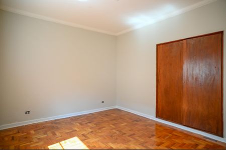 Casa para alugar com 180m², 3 quartos e 2 vagasQuarto 2