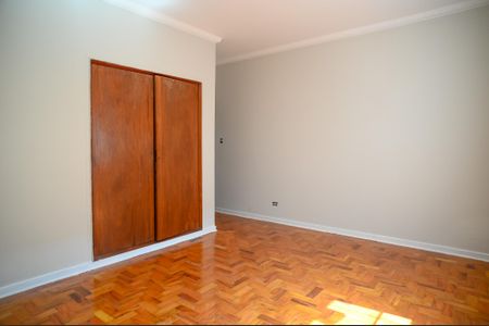 Casa para alugar com 180m², 3 quartos e 2 vagasQuarto 2