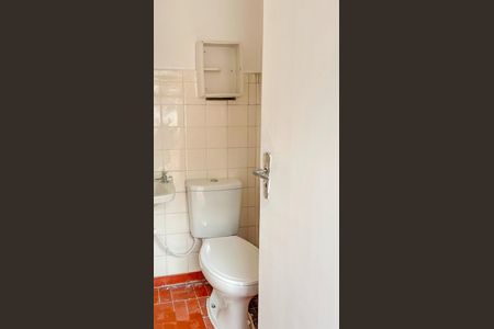 Casa para alugar com 180m², 3 quartos e 2 vagasBanheiro de Serviço