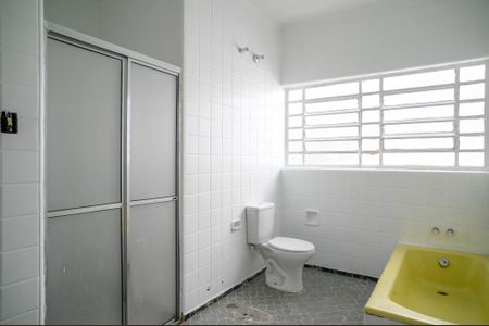 Casa para alugar com 180m², 3 quartos e 2 vagasBanheiro Social