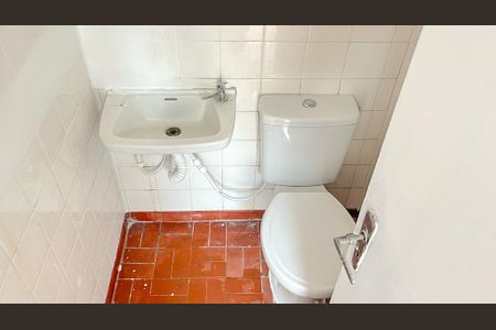 Casa para alugar com 180m², 3 quartos e 2 vagasBanheiro de Serviço