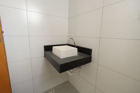 Apartamento para alugar com 45m², 2 quartos e sem vagaBanheiro