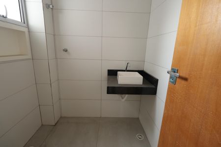 Apartamento para alugar com 45m², 2 quartos e sem vagaBanheiro