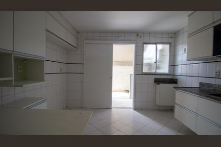 Casa de condomínio para alugar com 110m², 4 quartos e 1 vaga Casa de condomínio para alugar com 110m², 4 quartos e 1 vagaCozinha