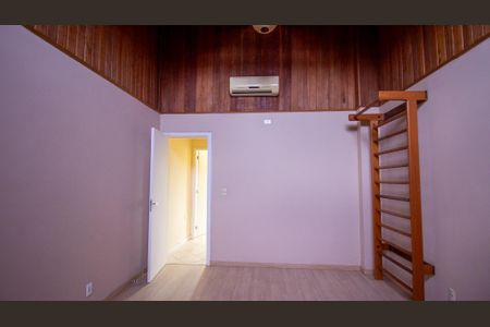 Casa de condomínio para alugar com 110m², 4 quartos e 1 vaga Casa de condomínio para alugar com 110m², 4 quartos e 1 vagaSotão