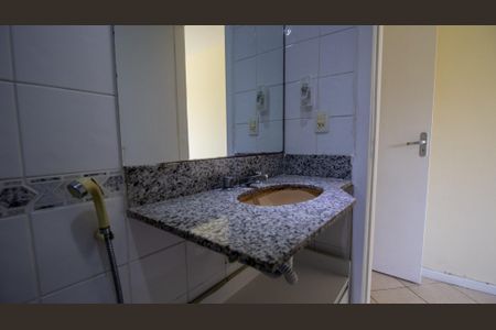 Casa de condomínio para alugar com 110m², 4 quartos e 1 vaga Casa de condomínio para alugar com 110m², 4 quartos e 1 vagaBanheiro da Suíte 2