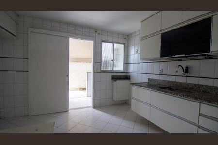 Casa de condomínio para alugar com 110m², 4 quartos e 1 vaga Casa de condomínio para alugar com 110m², 4 quartos e 1 vagaCozinha