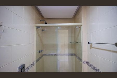 Casa de condomínio para alugar com 110m², 4 quartos e 1 vaga Casa de condomínio para alugar com 110m², 4 quartos e 1 vagaBanheiro da Suíte 1