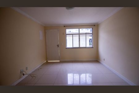 Casa de condomínio para alugar com 110m², 4 quartos e 1 vaga Casa de condomínio para alugar com 110m², 4 quartos e 1 vagaSala