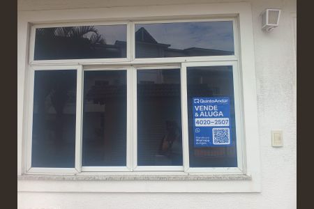 Casa de condomínio para alugar com 110m², 4 quartos e 1 vaga Casa de condomínio para alugar com 110m², 4 quartos e 1 vagaPlaca instalada