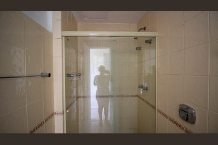 Casa de condomínio para alugar com 110m², 4 quartos e 1 vaga Casa de condomínio para alugar com 110m², 4 quartos e 1 vagaBanheiro da Suíte 3