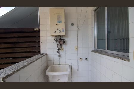 Casa de condomínio para alugar com 110m², 4 quartos e 1 vaga Casa de condomínio para alugar com 110m², 4 quartos e 1 vagaÁrea de Serviço