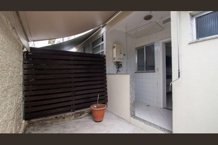 Casa de condomínio para alugar com 110m², 4 quartos e 1 vaga Casa de condomínio para alugar com 110m², 4 quartos e 1 vagaQuintal
