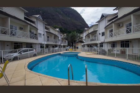 Casa de condomínio para alugar com 110m², 4 quartos e 1 vaga Casa de condomínio para alugar com 110m², 4 quartos e 1 vagaÁrea Comum - Piscina