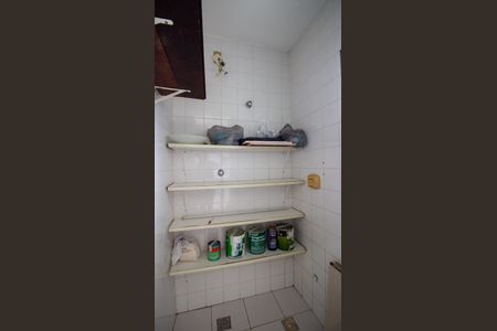 Casa de condomínio para alugar com 110m², 4 quartos e 1 vaga Casa de condomínio para alugar com 110m², 4 quartos e 1 vagaDespensa