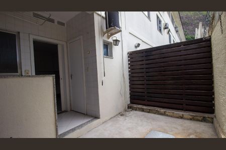 Casa de condomínio para alugar com 110m², 4 quartos e 1 vaga Casa de condomínio para alugar com 110m², 4 quartos e 1 vagaQuintal