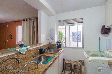 Apartamento à venda com 42m², 2 quartos e 1 vaga Apartamento à venda com 42m², 2 quartos e 1 vagaCozinha e Área de Serviço