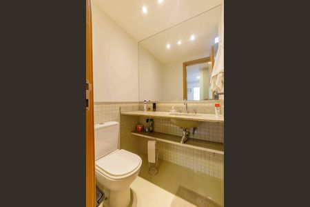 Apartamento para alugar com 72m², 2 quartos e 1 vaga Apartamento para alugar com 72m², 2 quartos e 1 vagaBanheiro da Suíte