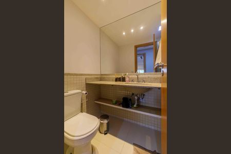 Apartamento para alugar com 72m², 2 quartos e 1 vaga Apartamento para alugar com 72m², 2 quartos e 1 vagaBanheiro Social